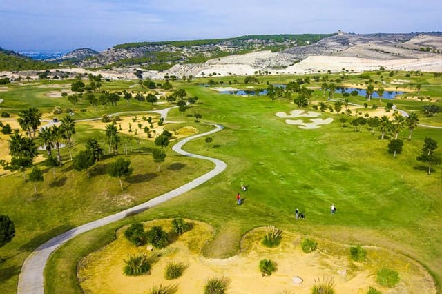 4 camera da letto Villa in vendita in Orihuela con piscina garage - 649.000 € (Rif: 9509773)