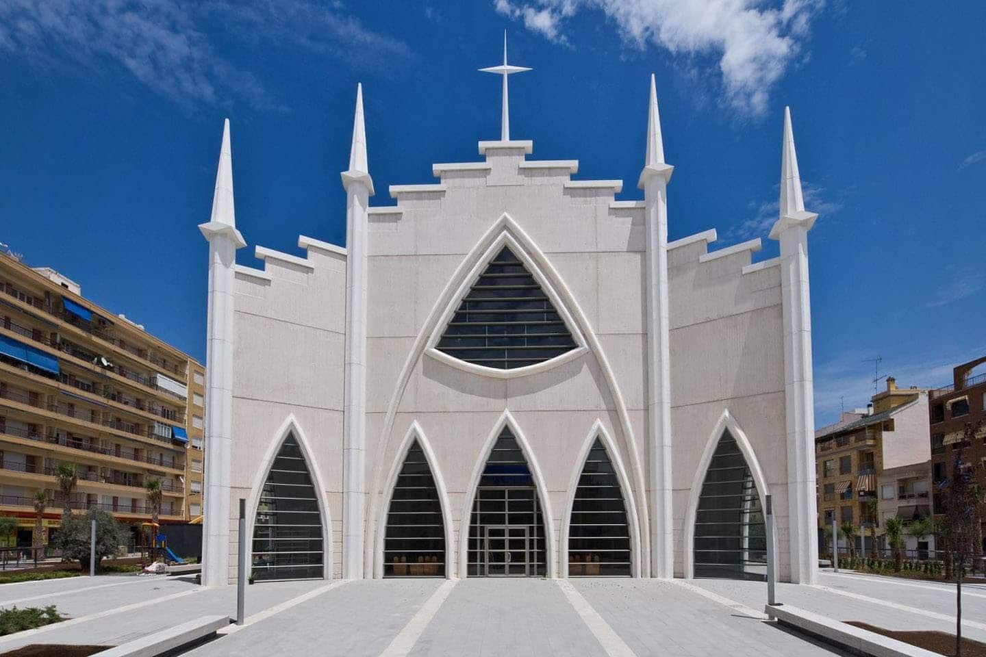 2 bedroom Apartment for sale in Torrevieja with pool - € 290,000 (Ref: 9509783)