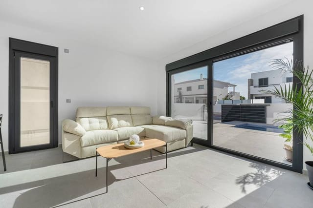 3 soveværelse Byhus til salg i Almoradí med swimmingpool garage - € 299.000 (Ref: 9509784)