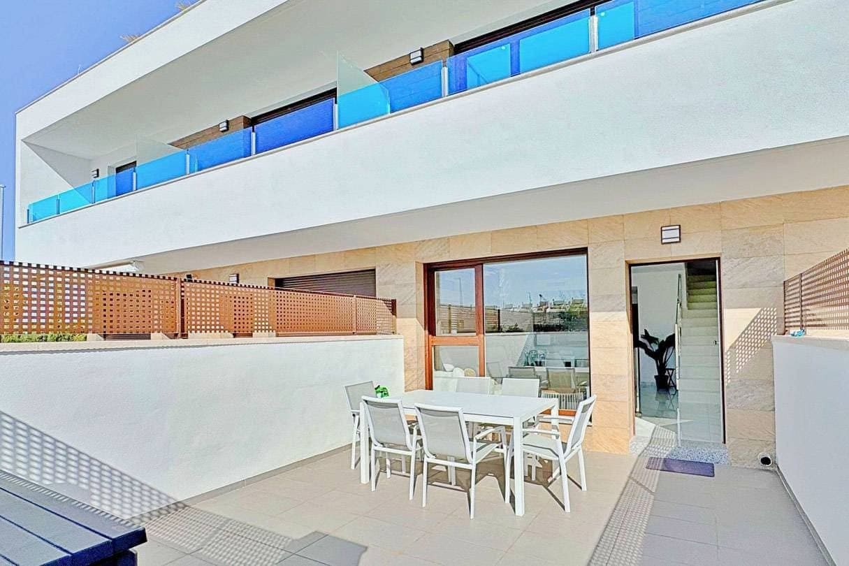 3 slaapkamer Huis te koop in Torrevieja met zwembad - € 339.000 (Ref: 9509794)