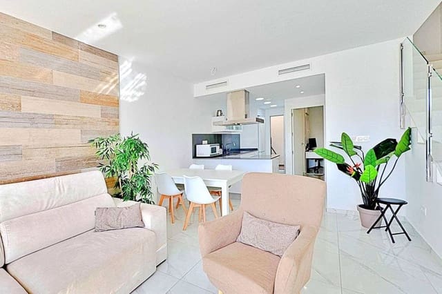 3 slaapkamer Huis te koop in Centro - Muelle Pesquero, Torrevieja met zwembad - € 339.000 (Ref: 9509794)