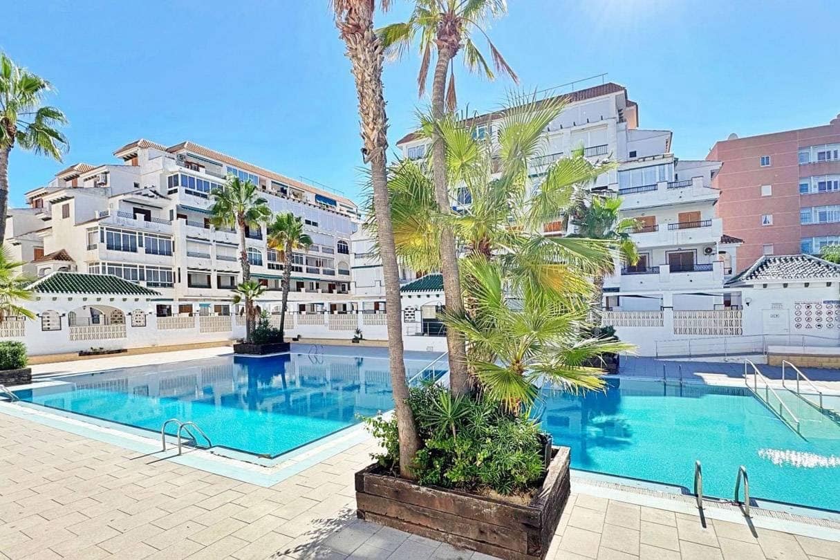 1 slaapkamer Appartement te koop in La Mata met zwembad garage - € 187.900 (Ref: 9509796)
