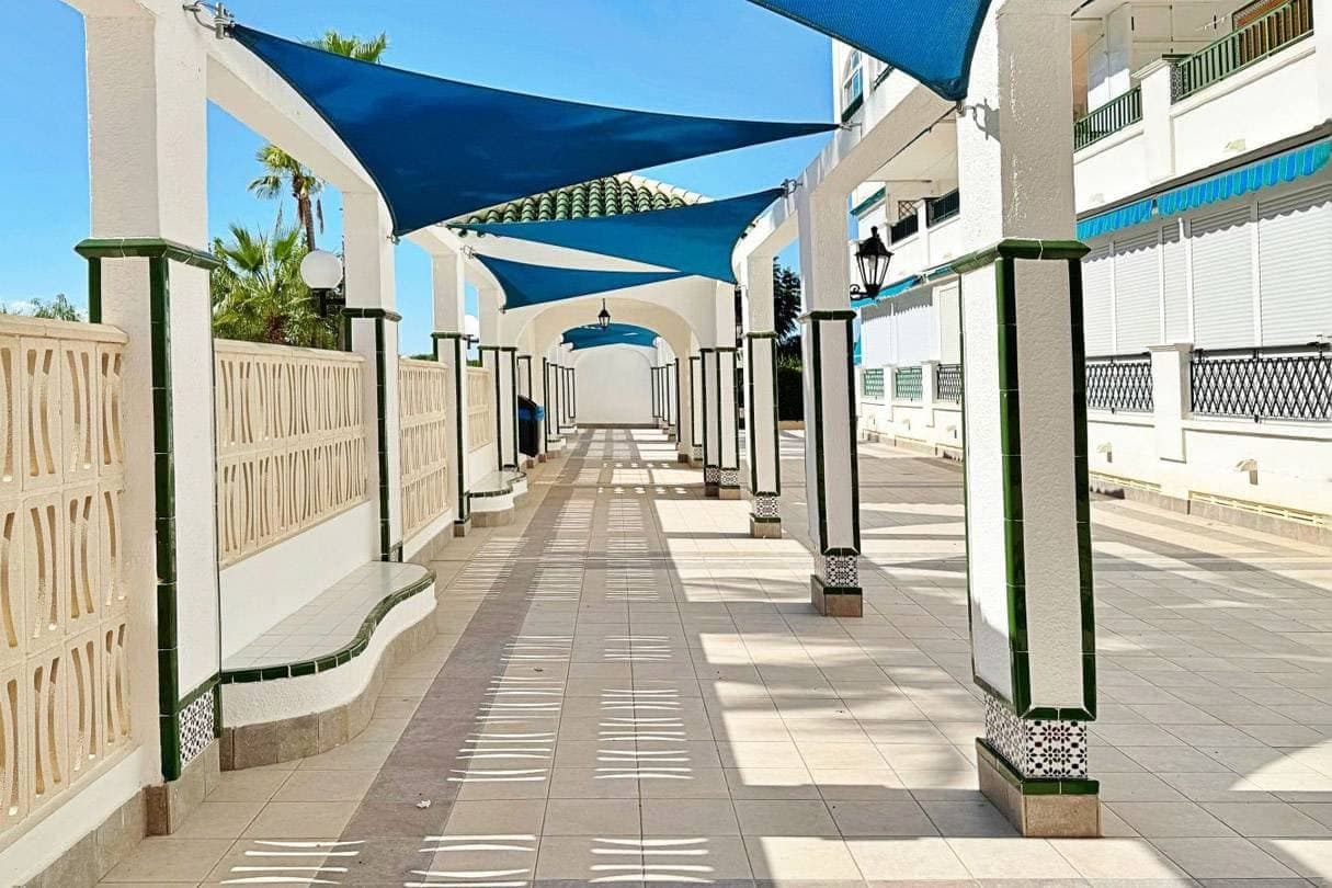 1 slaapkamer Appartement te koop in La Mata met zwembad garage - € 187.900 (Ref: 9509796)