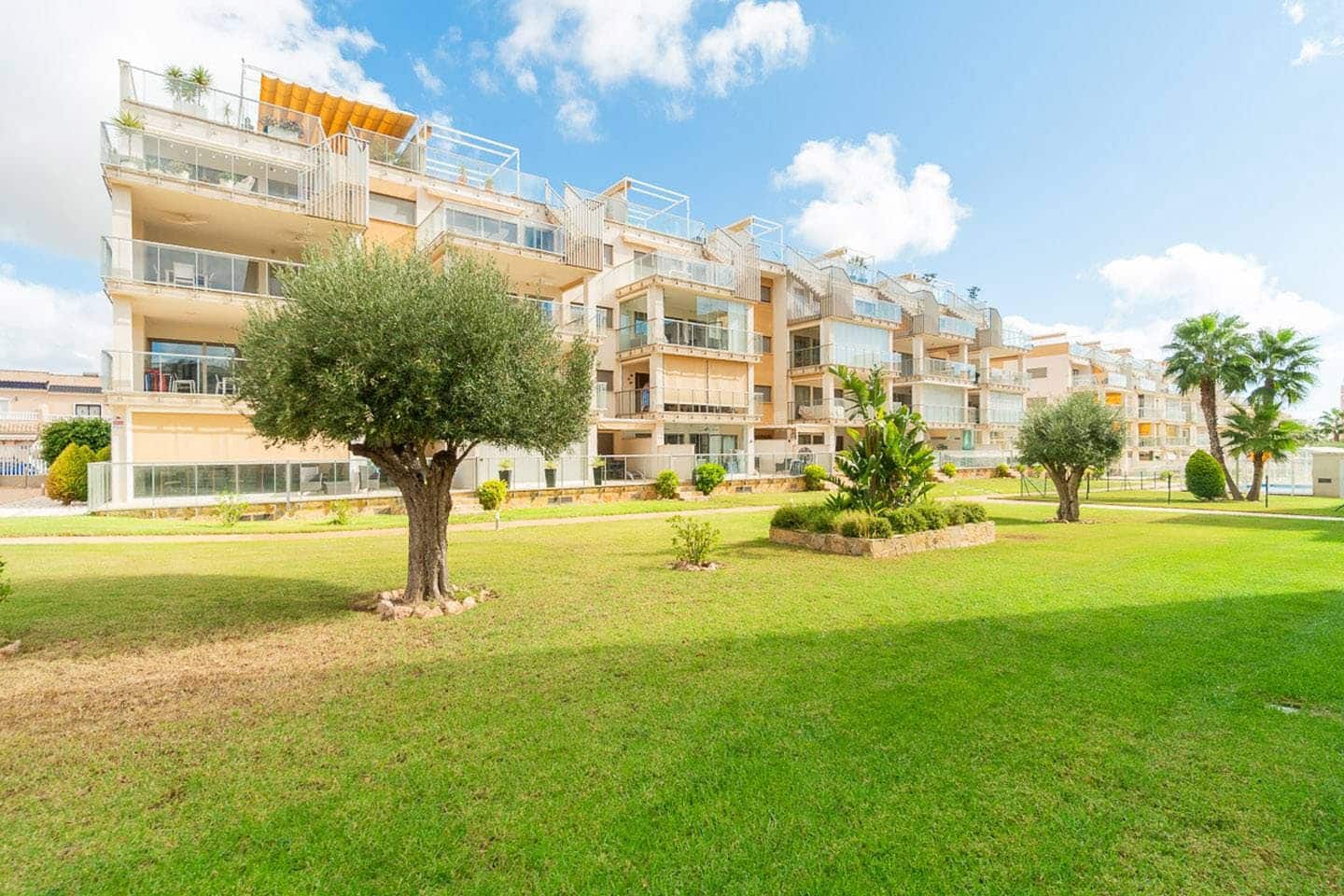 2 bedroom Apartment for sale in Orihuela Costa with pool garage - € 250,000 (Ref: 9509804)