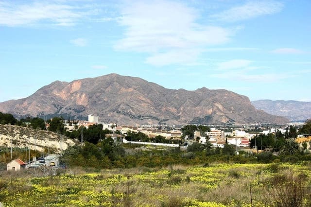 4 Zimmer Villa zu verkaufen in Bigastro mit Garage - 269.900 € (Ref: 9509808)