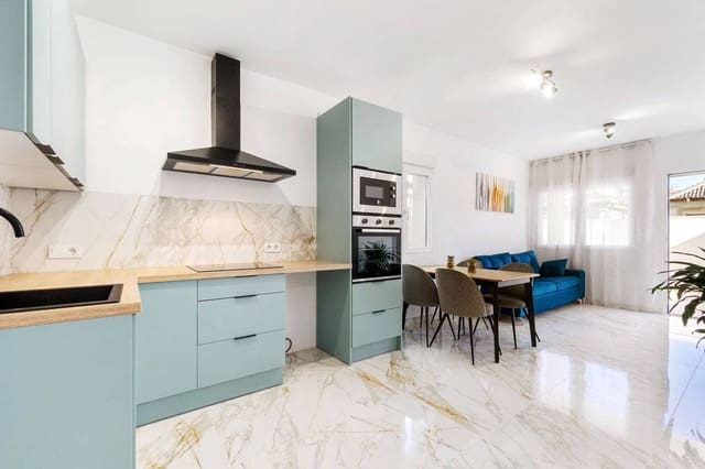 3 bedroom Townhouse for sale in Centro - Muelle Pesquero, Torrevieja - € 230,000 (Ref: 9509838)