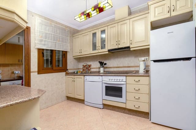 2 soverom Villa til salgs i Torrevieja med svømmebasseng garasje - € 290 000 (Ref: 9509885)