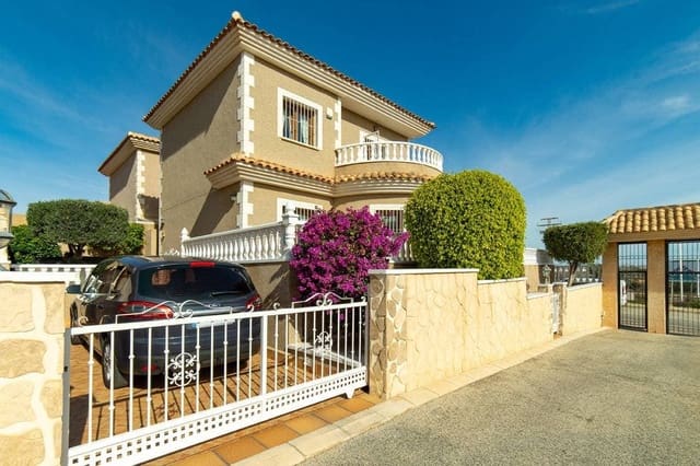 2 soverom Villa til salgs i Torrevieja med svømmebasseng garasje - € 290 000 (Ref: 9509885)