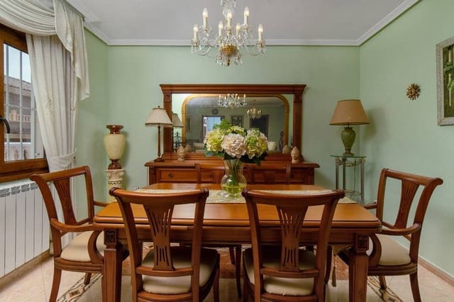 2 soverom Villa til salgs i Torrevieja med svømmebasseng garasje - € 290 000 (Ref: 9509885)