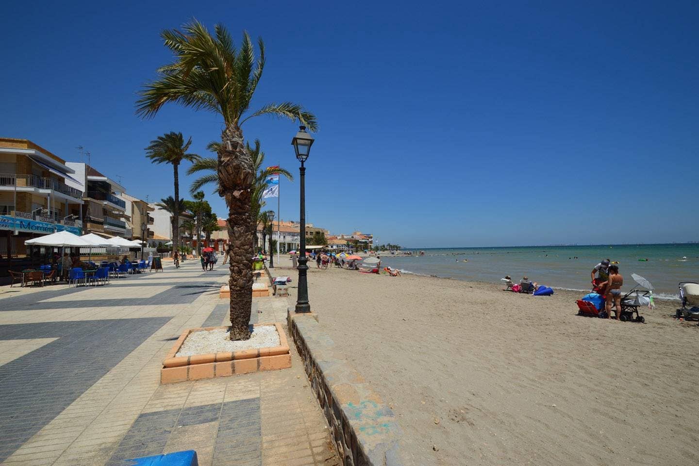 Apartamento de 3 habitaciones en Los Alcázares en venta con piscina garaje - 399.900 € (Ref: 9509886)