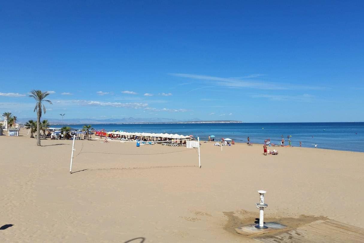 2 quarto Apartamento para venda em Guardamar del Segura com piscina garagem - 220 000 € (Ref: 9509903)