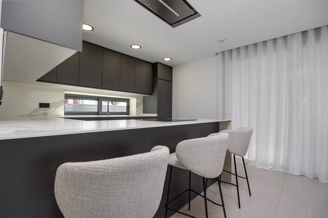 3 Zimmer Villa zu verkaufen in Aguas Nuevas, Torrevieja mit Pool Garage - 595.000 € (Ref: 9509921)