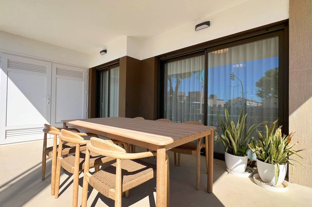 Apartamento de 3 habitaciones en Pilar de la Horadada en venta con piscina garaje - 379.000 € (Ref: 9509934)