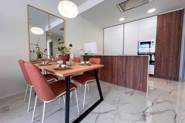 Apartamento de 2 habitaciones en San Miguel de Salinas en venta con piscina garaje - 299.000 € (Ref: 9509939)