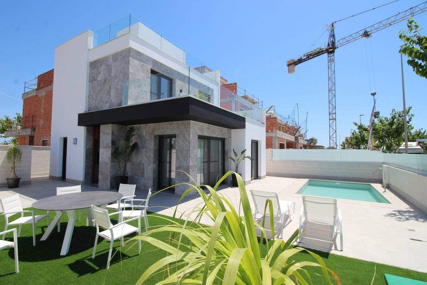 3 bedroom Villa for sale in Pilar de la Horadada with pool garage - € 525,000 (Ref: 9509948)