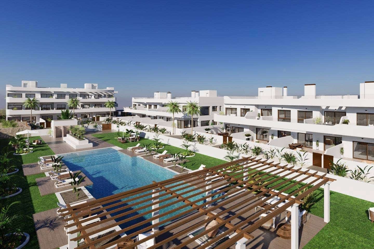 2 soveværelse Byhus til salg i Los Alcazares med swimmingpool garage - € 299.000 (Ref: 9509949)