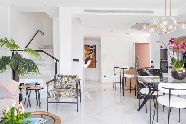 3 quarto Moradia para venda em San Pedro del Pinatar ciudad, San Pedro del Pinatar com piscina garagem - 465 000 € (Ref: 9509952)