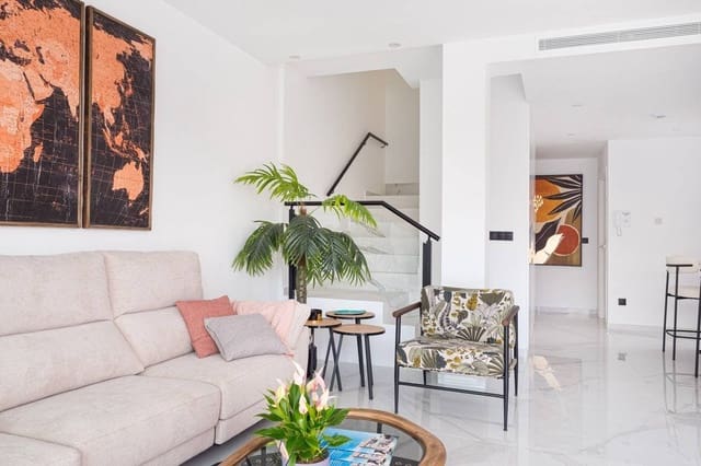 3 quarto Moradia para venda em San Pedro del Pinatar ciudad, San Pedro del Pinatar com piscina garagem - 465 000 € (Ref: 9509952)