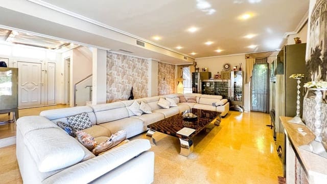 5 slaapkamer Villa te koop in Gaspar Perelló, Torrevieja met zwembad garage - € 1.170.000 (Ref: 9509970)