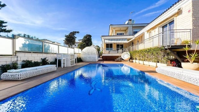 5 slaapkamer Villa te koop in Gaspar Perelló, Torrevieja met zwembad garage - € 1.170.000 (Ref: 9509970)