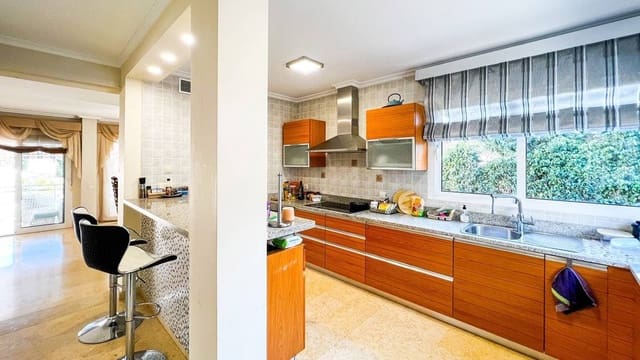 5 slaapkamer Villa te koop in Gaspar Perelló, Torrevieja met zwembad garage - € 1.170.000 (Ref: 9509970)