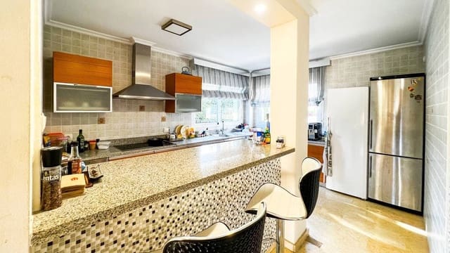 5 slaapkamer Villa te koop in Gaspar Perelló, Torrevieja met zwembad garage - € 1.170.000 (Ref: 9509970)