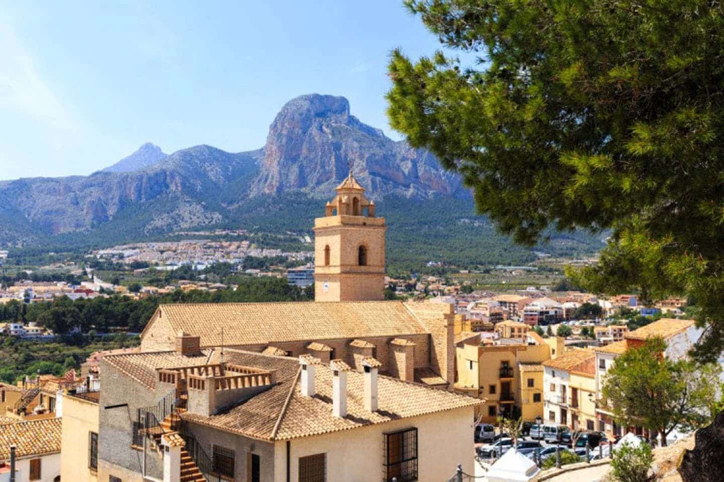 3 bedroom Villa for sale in Polop with pool garage - € 725,000 (Ref: 9518986)