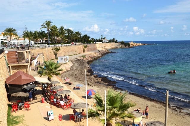 3 makuuhuone Huoneisto myytävänä paikassa Punta Prima, Torrevieja mukana uima-altaan 
autotalli - 364 000 € (Ref: 9521768)