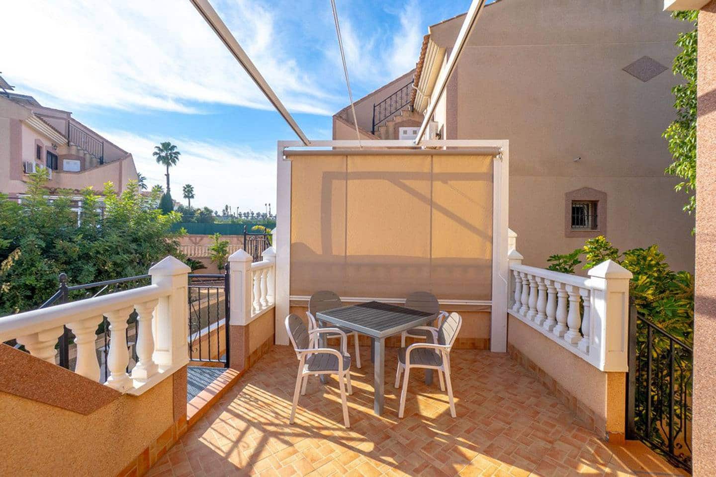 3 quarto Casa em Banda para venda em Torrevieja com piscina garagem - 279 000 € (Ref: 9569418)