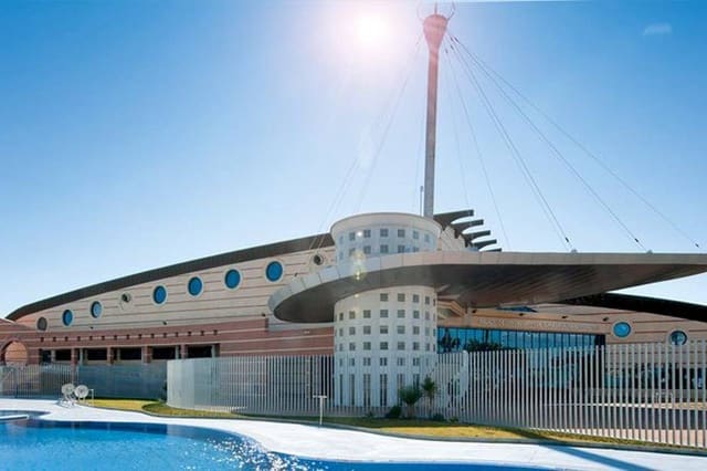 2 bedroom Apartment for sale in Centro - Muelle Pesquero, Torrevieja with pool - € 299,000 (Ref: 9590461)