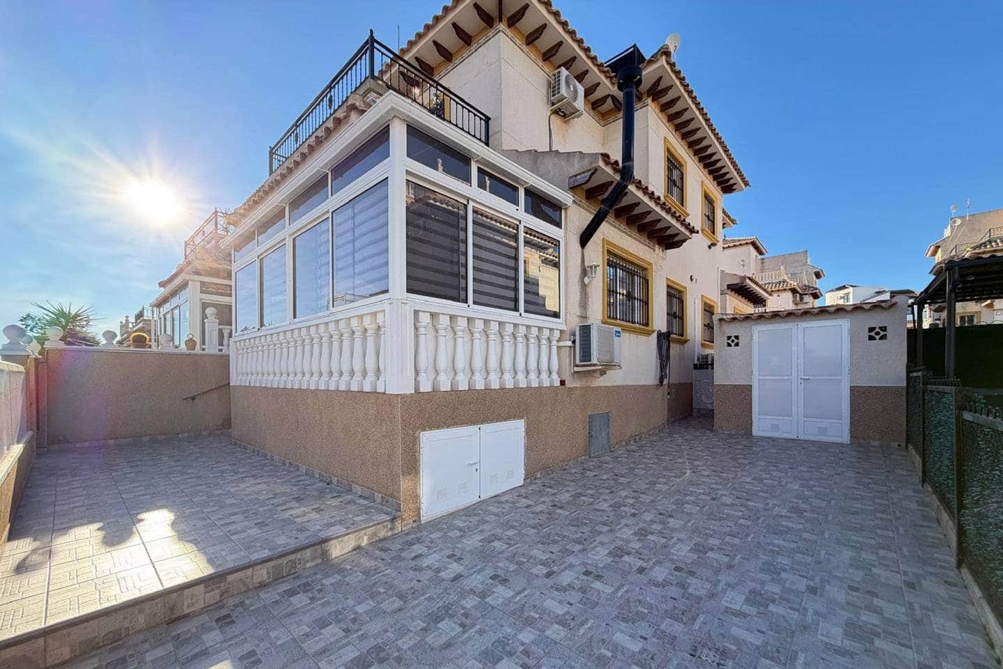 2 Zimmer Haus zu verkaufen in Orihuela Costa mit Pool Garage - 225.000 € (Ref: 9687494)