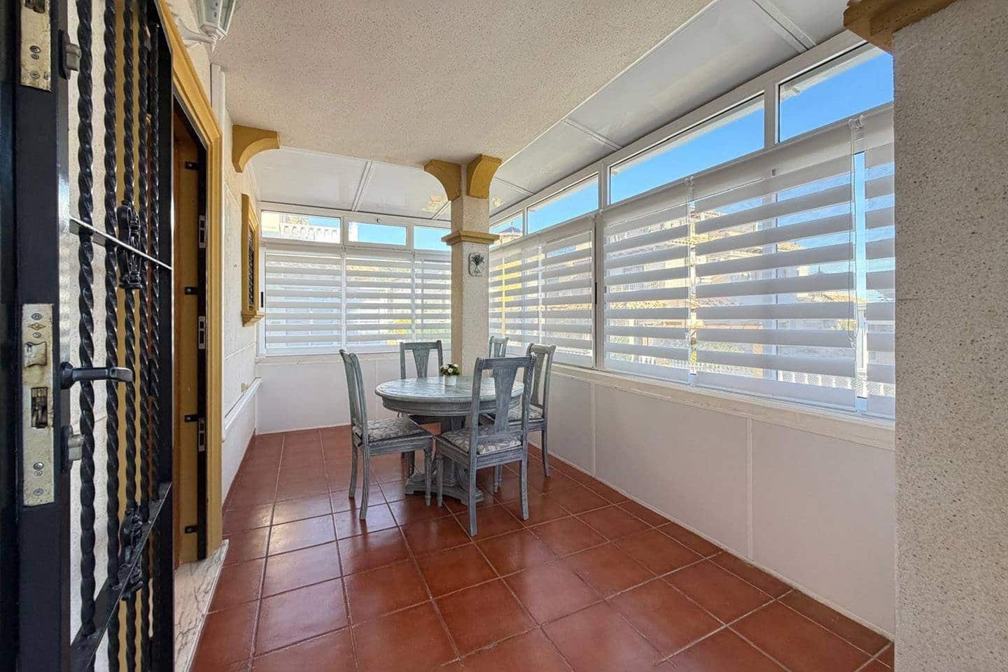 2 Zimmer Haus zu verkaufen in Orihuela Costa mit Pool Garage - 225.000 € (Ref: 9687494)