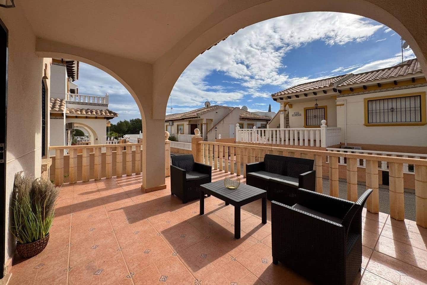 2 soveværelse Byhus til salg i Orihuela Costa med swimmingpool - € 229.900 (Ref: 9687495)