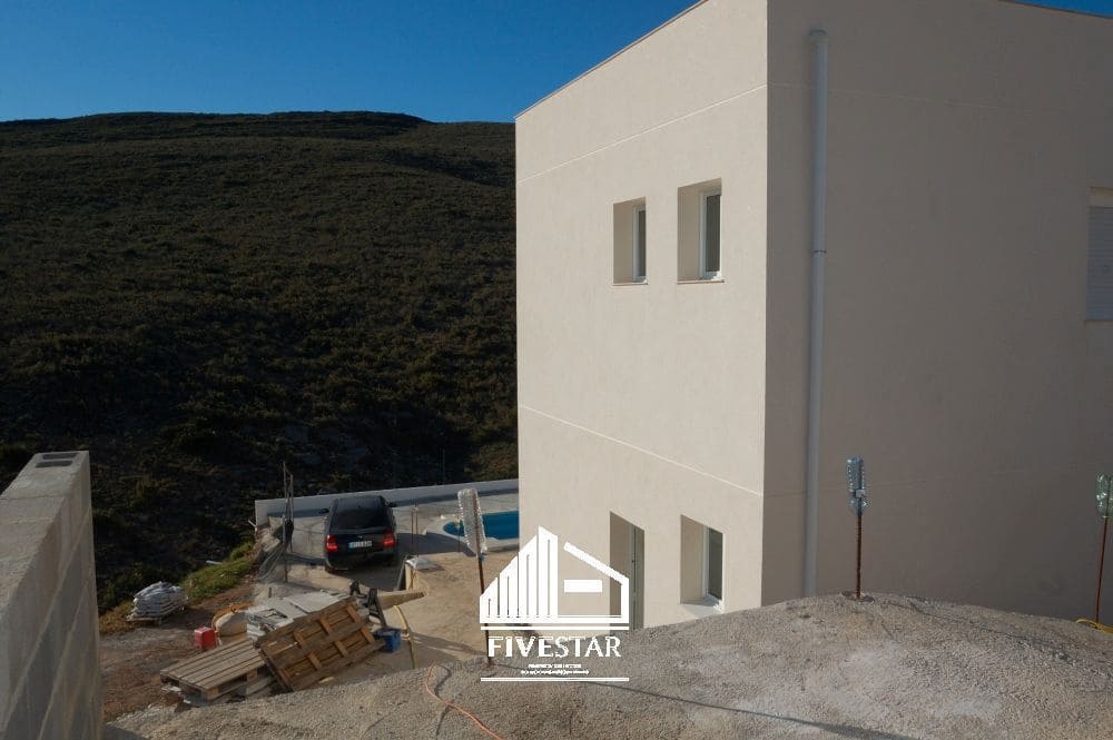 5 soveværelse Villa til salg i Turis med swimmingpool garage - € 245.000 (Ref: 7945002)