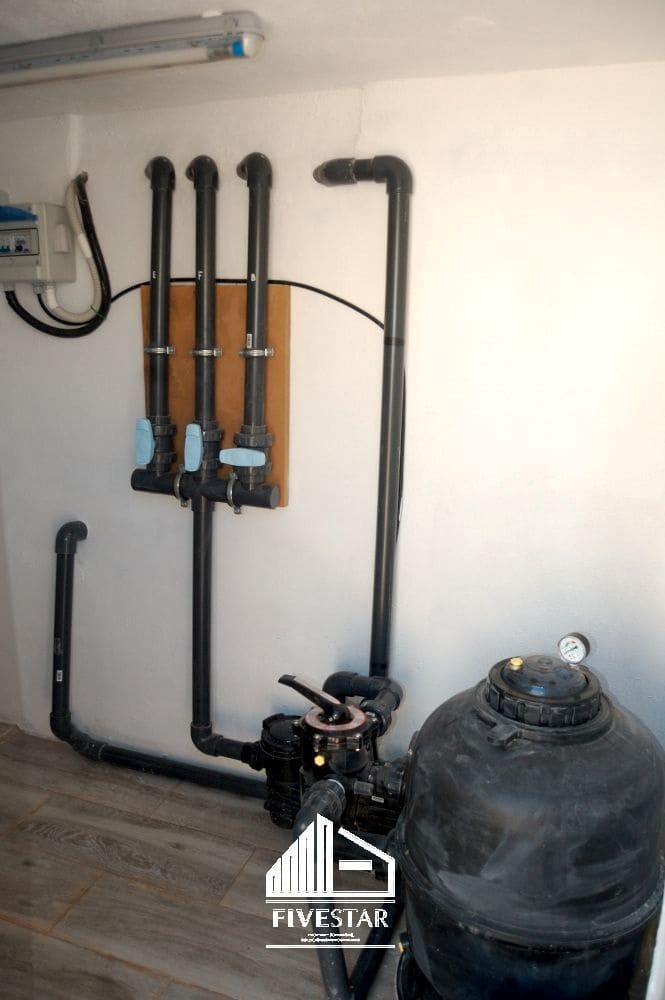 5 soveværelse Villa til salg i Turis med swimmingpool garage - € 245.000 (Ref: 7945002)