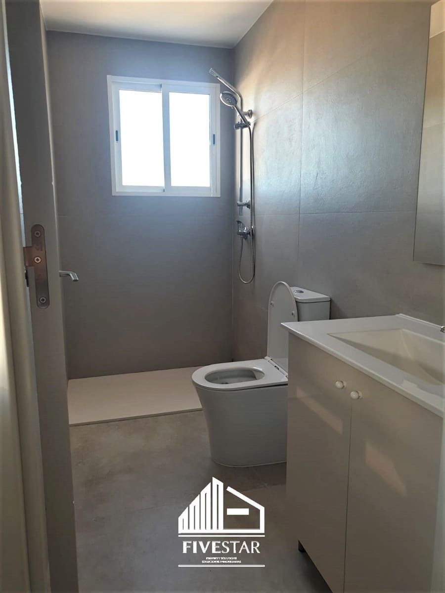 5 soveværelse Villa til salg i Turis med swimmingpool garage - € 245.000 (Ref: 7945002)