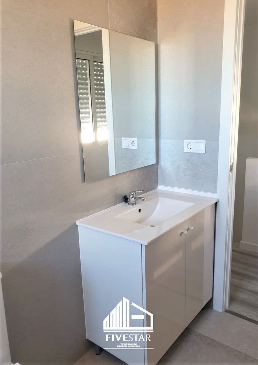 5 soveværelse Villa til salg i Turis med swimmingpool garage - € 245.000 (Ref: 7945002)