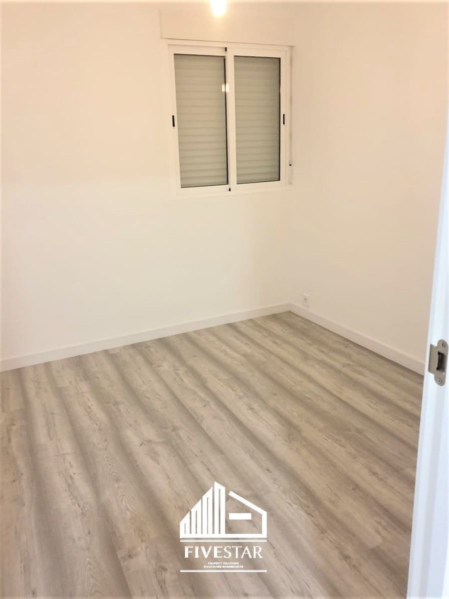 5 soveværelse Villa til salg i Turis med swimmingpool garage - € 245.000 (Ref: 7945002)