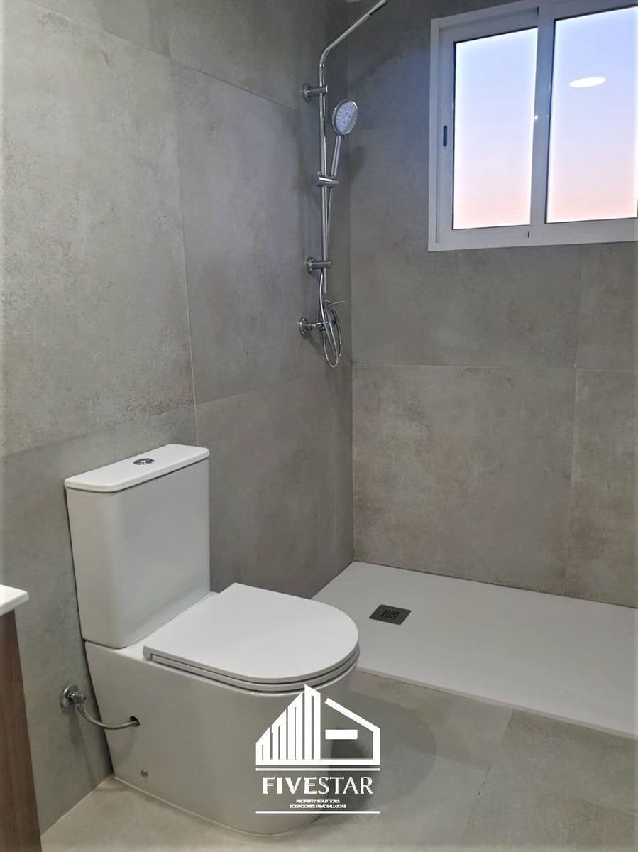 5 soveværelse Villa til salg i Turis med swimmingpool garage - € 245.000 (Ref: 7945002)