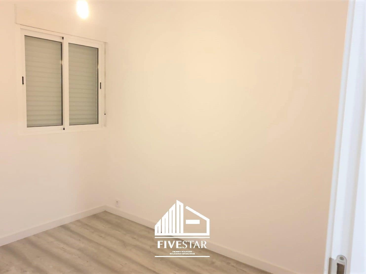 5 soveværelse Villa til salg i Turis med swimmingpool garage - € 245.000 (Ref: 7945002)