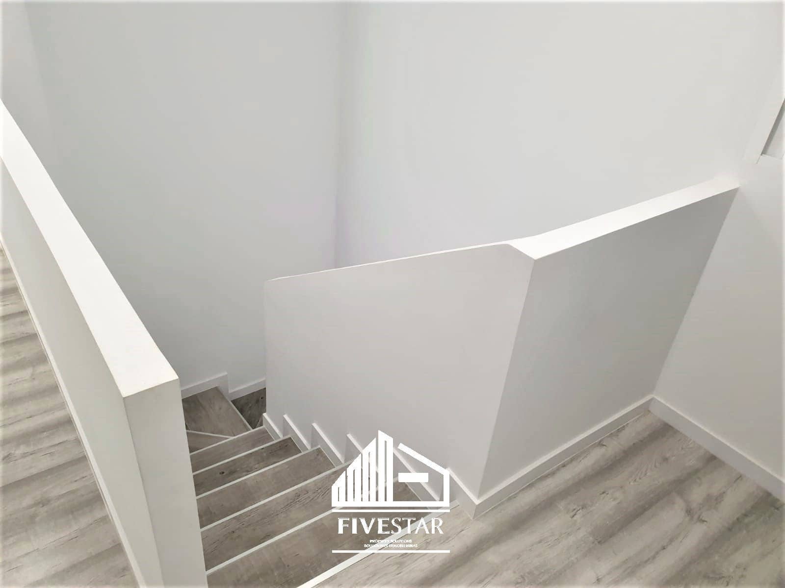 5 soveværelse Villa til salg i Turis med swimmingpool garage - € 245.000 (Ref: 7945002)