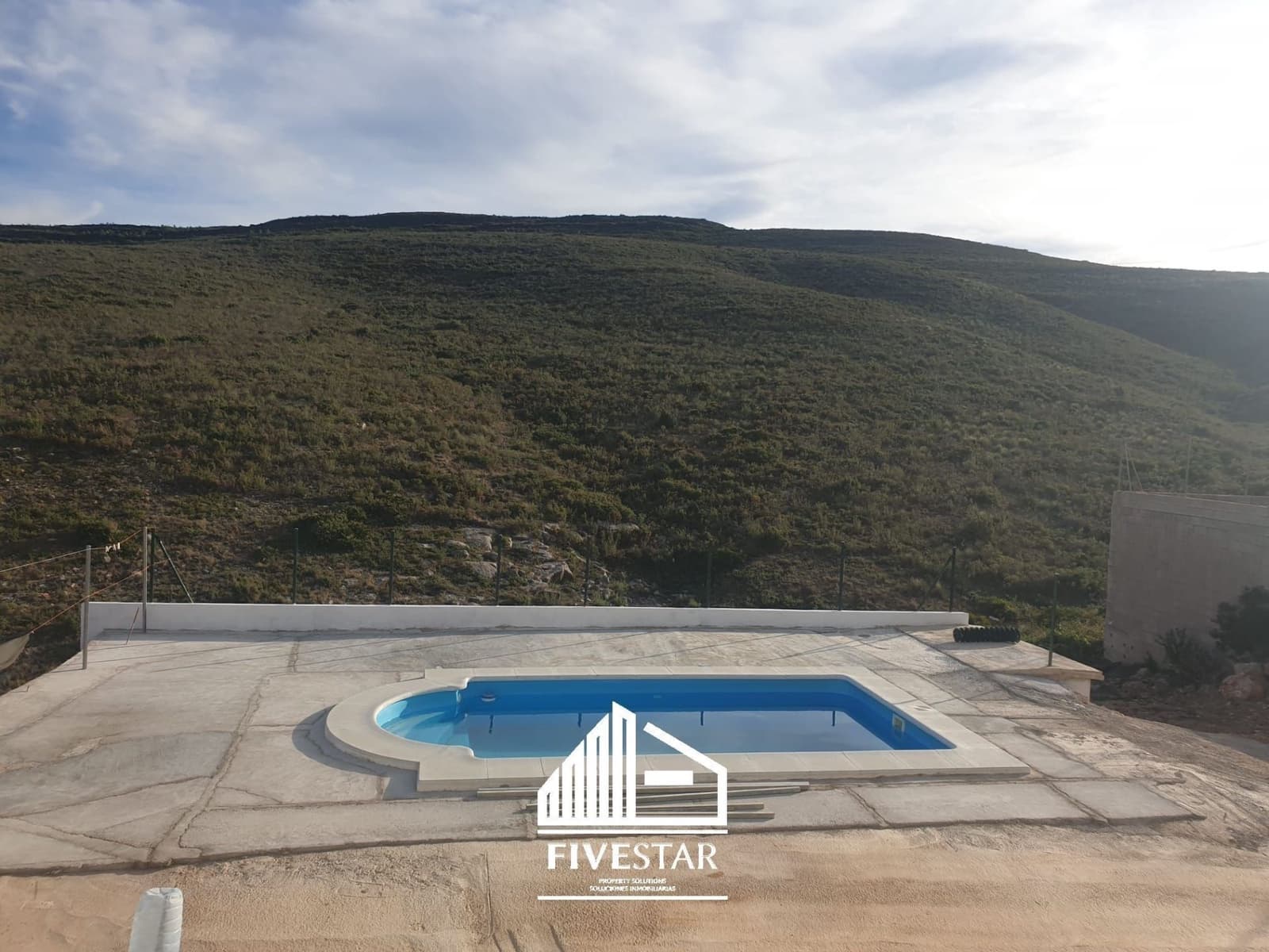 5 soveværelse Villa til salg i Turis med swimmingpool garage - € 245.000 (Ref: 7945002)