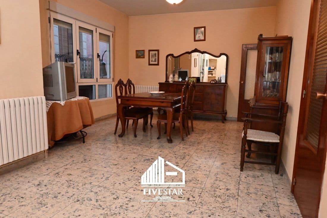 3 soveværelse Semi-Rækkehus til salg i Castello de la Ribera - € 180.000 (Ref: 8198017)