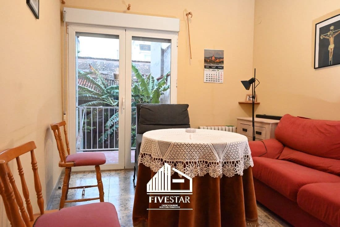 3 soveværelse Semi-Rækkehus til salg i Castello de la Ribera - € 180.000 (Ref: 8198017)