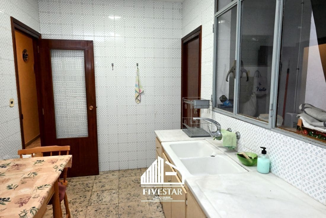 3 soveværelse Semi-Rækkehus til salg i Castello de la Ribera - € 180.000 (Ref: 8198017)