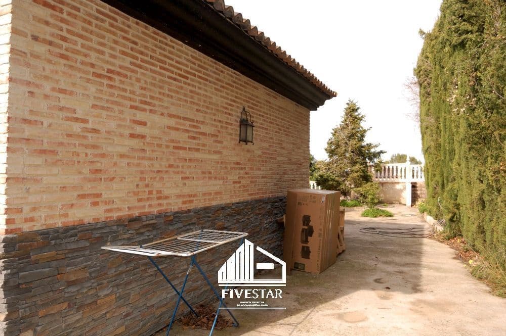 6 soveværelse Villa til salg i Genoves med swimmingpool garage - € 385.000 (Ref: 8253126)