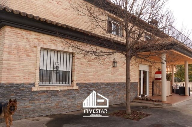 6 soverom Villa til salgs i Genovés med svømmebasseng garasje - € 385 000 (Ref: 8253126)