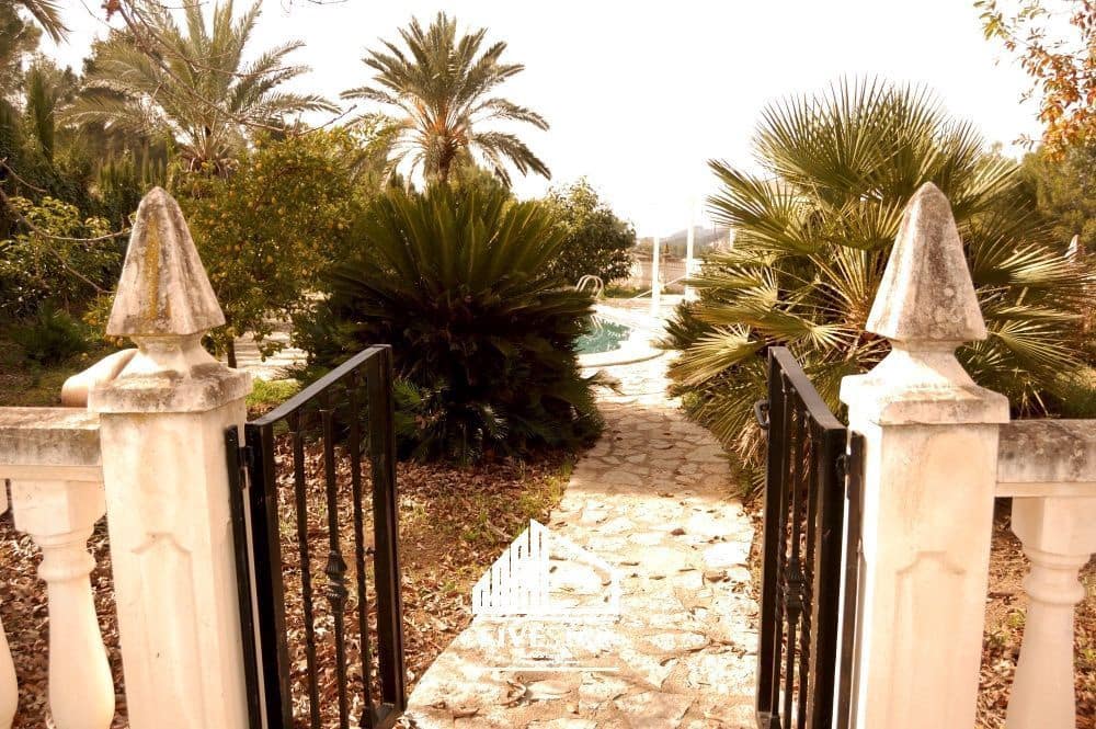 6 soveværelse Villa til salg i Genoves med swimmingpool garage - € 385.000 (Ref: 8253126)