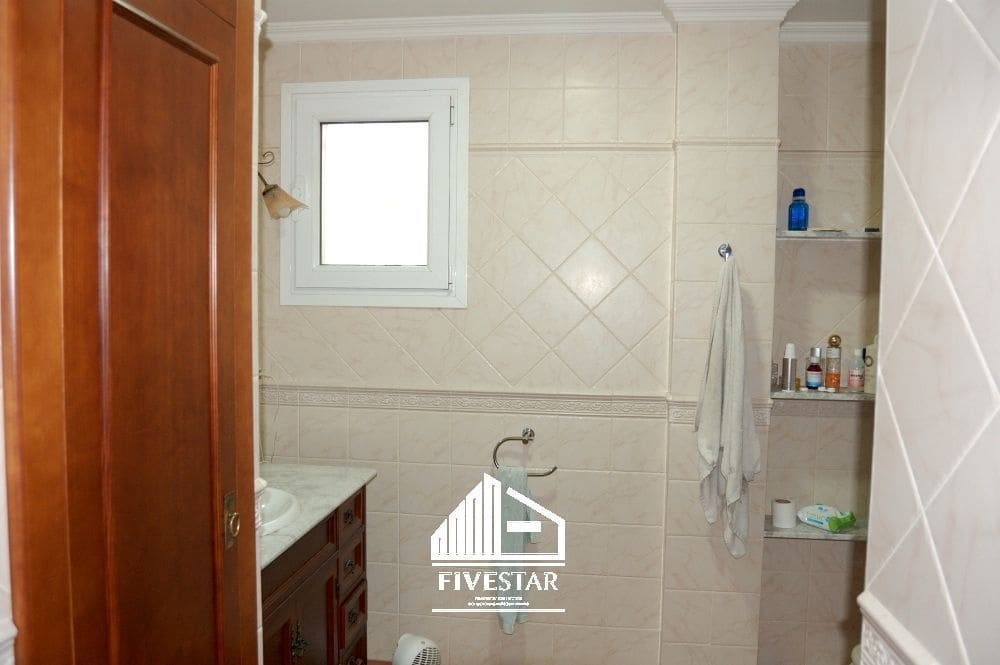 6 soveværelse Villa til salg i Genoves med swimmingpool garage - € 385.000 (Ref: 8253126)