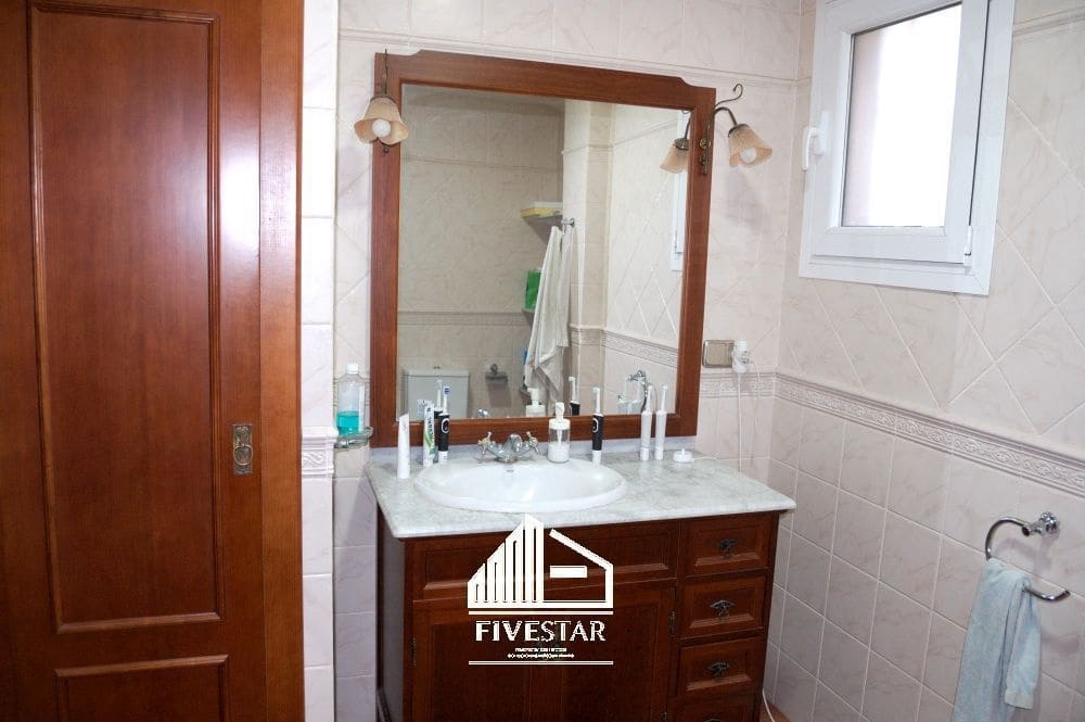 6 soveværelse Villa til salg i Genoves med swimmingpool garage - € 385.000 (Ref: 8253126)